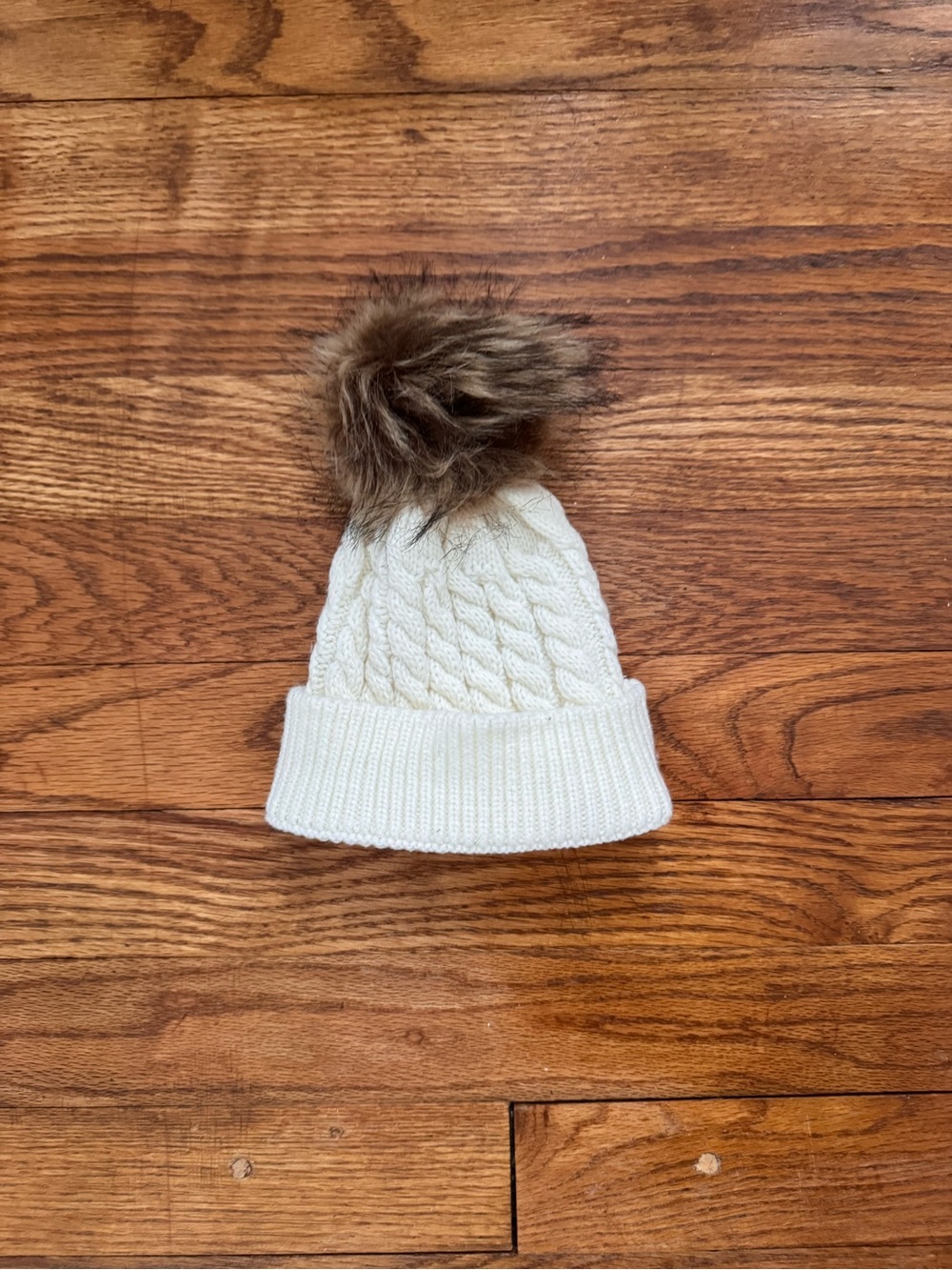 Source Unknown Kids Cable Knit Beanie with Brown Faux Fur Pom - Cream